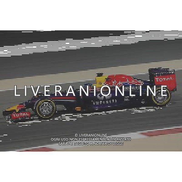 Sebastian Vettel (GER), Red Bull Racing 04.04.2014. Formula 1 World Championship, Rd 3, Bahrain Grand Prix, Sakhir, Bahrain, Practice Day - www.xpbimages.com, EMail: requests@xpbimages.com - copy of publication required for printed pictures. Every used picture is fee-liable. © Copyright: Charniaux / XPB Images AG ALDO LIVERANI SAS ONLY ITALY