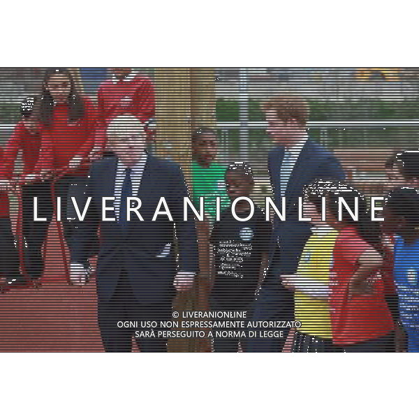 HRH Prince Harry and Boris Johnson visit the new Queen Elizabeth Olympic Park, London, England - 04 Apr 2014 ©photoshot/AGENZIA ALDO LIVERANI SAS - ITALY ONLY - EDITORIAL USE ONLY - REALI INGLESI: Il principe Harry d\'inghilterra con i bambini delle scuole locali da Gainsborough a Newham presso il nuovo Parco Olimpico Queen Elizabeth, con il sindaco di Londra, Boris Johnson