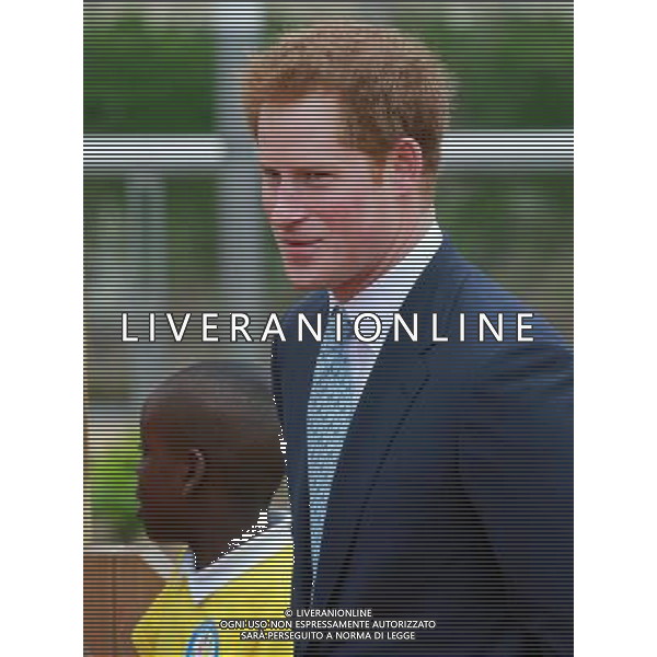 HRH Prince Harry visits the new Queen Elizabeth Olympic Park, London, England - 04 Apr 2014 ©photoshot/AGENZIA ALDO LIVERANI SAS - ITALY ONLY - EDITORIAL USE ONLY - REALI INGLESI: Il principe Harry d\'inghilterra con i bambini delle scuole locali da Gainsborough a Newham presso il nuovo Parco Olimpico Queen Elizabeth, con il sindaco di Londra, Boris Johnson