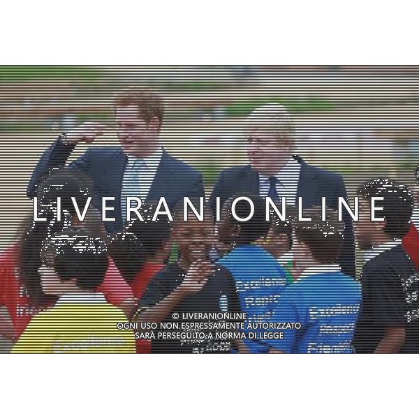 HRH Prince Harry and Boris Johnson visit the new Queen Elizabeth Olympic Park, London, England - 04 Apr 2014 ©photoshot/AGENZIA ALDO LIVERANI SAS - ITALY ONLY - EDITORIAL USE ONLY - REALI INGLESI: Il principe Harry d\'inghilterra con i bambini delle scuole locali da Gainsborough a Newham presso il nuovo Parco Olimpico Queen Elizabeth, con il sindaco di Londra, Boris Johnson