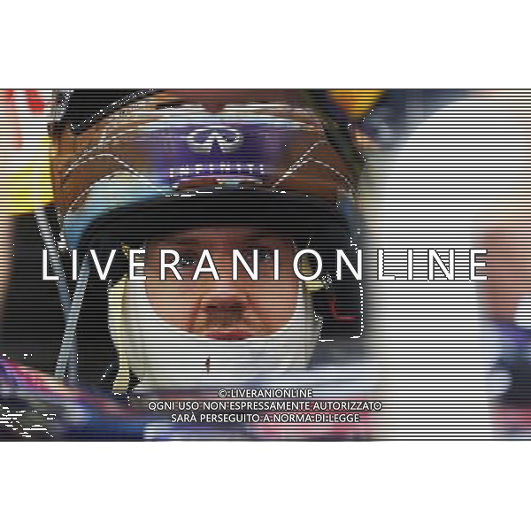 Sebastian Vettel (GER) Red Bull Racing RB10. 05.04.2014. Formula 1 World Championship, Rd 3, Bahrain Grand Prix, Sakhir, Bahrain, Qualifying Day. - www.xpbimages.com, EMail: requests@xpbimages.com - copy of publication required for printed pictures. Every used picture is fee-liable. © Copyright: Batchelor / XPB Images AG ALDO LIVERANI SAS ONLY ITALY