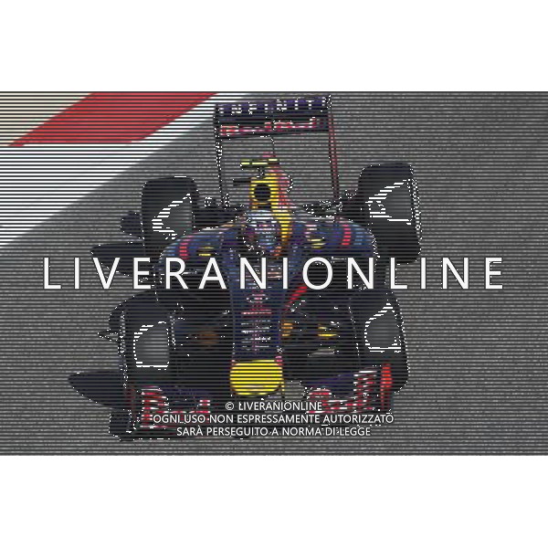 Daniel Ricciardo (AUS) Red Bull Racing RB10. 05.04.2014. Formula 1 World Championship, Rd 3, Bahrain Grand Prix, Sakhir, Bahrain, Qualifying Day. - www.xpbimages.com, EMail: requests@xpbimages.com - copy of publication required for printed pictures. Every used picture is fee-liable. © Copyright: Moy / XPB Images AG ALDO LIVERANI SAS ONLY ITALY