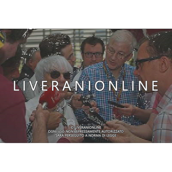 Bernie Ecclestone (GBR) with the media. 06.04.2014. Formula 1 World Championship, Rd 3, Bahrain Grand Prix, Sakhir, Bahrain, Race Day. - www.xpbimages.com, EMail: requests@xpbimages.com - copy of publication required for printed pictures. Every used picture is fee-liable. © Copyright: Photo4 / XPB Images AG ALDO LIVERANI SAS ONLY ITALY