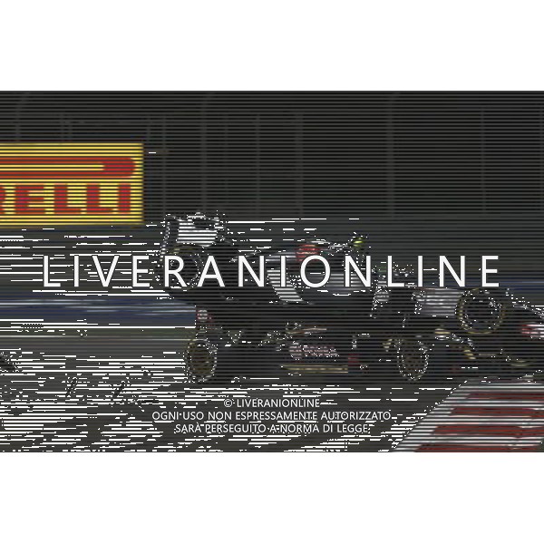 Esteban Gutierrez (MEX) Sauber and Pastor Maldonado (VEN) Lotus F1 Team crash as turn 1. 06.04.2014. Formula 1 World Championship, Rd 3, Bahrain Grand Prix, Sakhir, Bahrain, Race Day. - www.xpbimages.com, EMail: requests@xpbimages.com - copy of publication required for printed pictures. Every used picture is fee-liable. © Copyright: Batchelor / XPB Images /Agenzia Aldo Liverani sas - ITALY ONLY - EDITORIAL USE ONLY