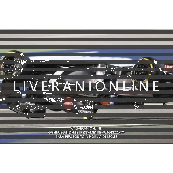 Esteban Gutierrez (MEX), Sauber F1 Team crashes with Pastor Maldonado (VEN), Lotus F1 Team 06.04.2014. Formula 1 World Championship, Rd 3, Bahrain Grand Prix, Sakhir, Bahrain, Race Day. - www.xpbimages.com, EMail: requests@xpbimages.com - copy of publication required for printed pictures. Every used picture is fee-liable. © Copyright: Charniaux / XPB Images AG ALDO LIVERANI SAS ONLY ITALY