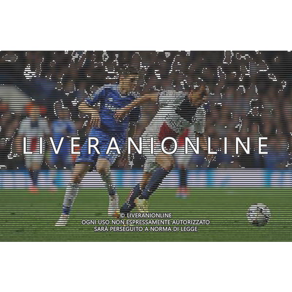 Paris St Germain\'s Lucas battles with Chelsea\'s Oscar Photo by Ashley Western/CameraSport Football - UEFA Champions League Quarter Final Second Leg - Chelsea v Paris St Germain - Tuesday 8th April 2014 - Stamford Bridge - London © CameraSport - 43 Linden Ave. Countesthorpe. Leicester. England. LE8 5PG - Tel: +44 (0) 116 277 4147 - admin@camerasport.com - www.camerasport.com AG ALDO LIVERANI SAS ONLY ITALY
