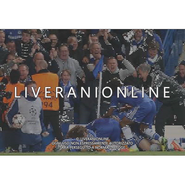 Chelsea\'s players celebrate they win Photo by Kieran Galvin/CameraSport Football - UEFA Champions League Quarter Final Second Leg - Chelsea v Paris St Germain - Tuesday 8th April 2014 - Stamford Bridge - London © CameraSport - 43 Linden Ave. Countesthorpe. Leicester. England. LE8 5PG - Tel: +44 (0) 116 277 4147 - admin@camerasport.com - www.camerasport.com AG ALDO LIVERANI SAS ONLY ITALY