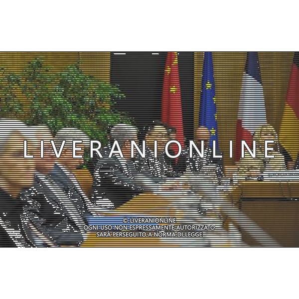 (140408) -- VIENNA, April 8, 2014 () -- Envoys from Iran and six major countries (Britain, China, France, Russia, United States plus Germany) attend the Iranian nuclear talk in Vienna, Austria, April 8, 2014. The third round of nuclear talks between Iran and the P5+1 group, including Britain, China, France, Russia, United States plus Germany, started in Vienna on Tuesday. (/Qian Yi) (zhf) ©PHOTOSHOT/AGENZIA ALDO LIVERANI SAS - ITALY ONLY - EDITORIAL USE ONLY - Conferenza stampa dei rappresentanti dell\'Iran e sei potenze mondiali per i negoziati, al fine di trovare una soluzione a lungo termine al programma nucleare di Teheran a Vienna, Austria, 8 aprile 2014.