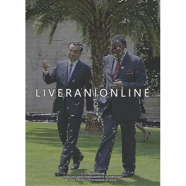 (140409) -- SANYA, April 9, 2014 () -- Chinese Premier Li Keqiang (L) holds a welcoming ceremony for visiting Namibian Prime Minister Hage Geingob before their talks in Sanya, south China\'s Hainan Province, April 9, 2014. (/Li Xueren) (wf) AG ALDO LIVERANI SAS ONLY ITALY