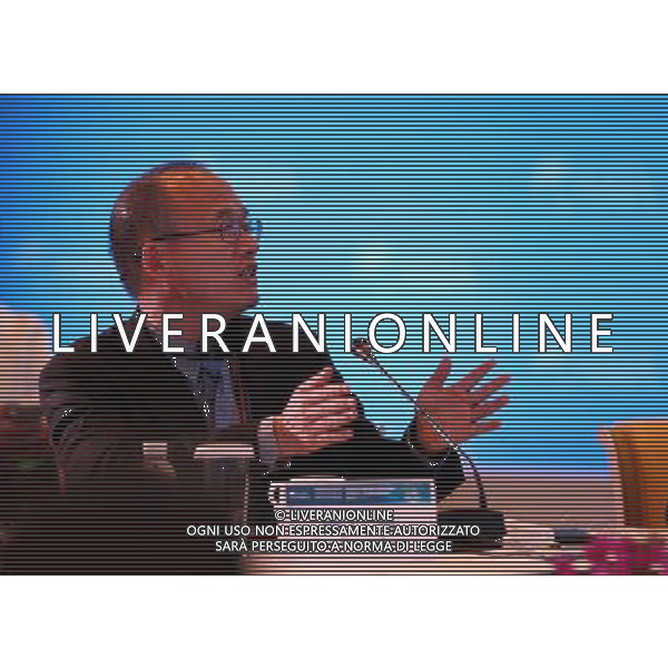 (140410) -- BOAO, April 10, 2014 () -- Guo Guangchang, chairman of Fosun Group, speaks at a business leaders roundtable during the Boao Forum for Asia (BFA) Annual Conference 2014 in Boao, south China\'s Hainan Province, April 9, 2014. (/Wang Jingqiang) (wyo) ©photoshot/AGENZIA ALDO LIVERANI SAS - ITALY ONLY - Conferenza annuale Boao Forum per l\'Asia nel sud della Cina provincia di Hainan aprile 2014