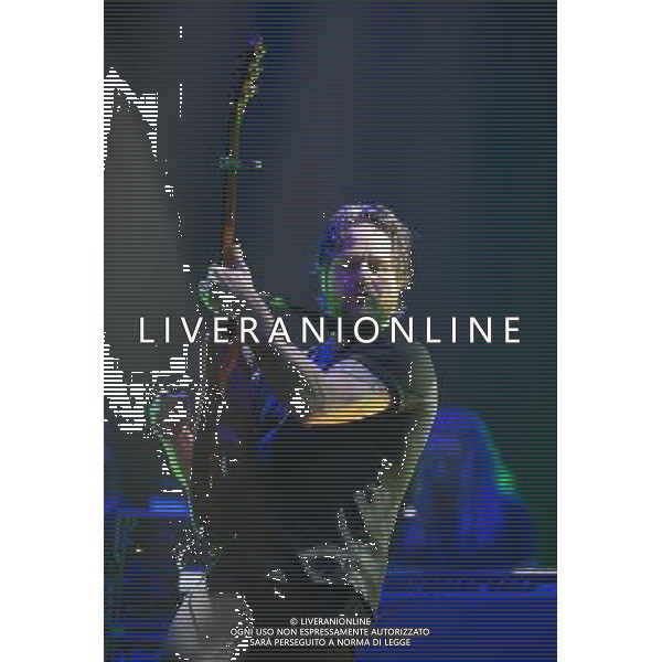 Elbow performing at Manchester Phones 4u Arena, England on 9th April 2014. Lead guitarist Mark Potter. ©photoshot/AGENZIA ALDO LIVERANI SAS - ITALY ONLY - EDITORIAL USE ONLY