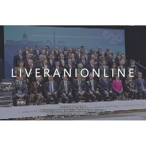 (140411) -- WASHINGTON D.C., April 11, 2014 () -- Finance ministers and central bankers of the G20 pose for a family photo with IMF Managing Director Christine Lagarde (2nd L, front) during the IMF and World Bank spring meetings in Washington D.C., capital of the United States, April 11, 2014. (/Yin Bogu) ©photohsot/AGENZIA ALDO LIVERANI SAS - ITALY ONLY - Riunione dei ministri delle Finanze e i banchieri centrali del G20, durante le riunioni di primavera del FMI e della Banca mondiale a Washington DC, capitale degli Stati Uniti, 11 aprile 2014.