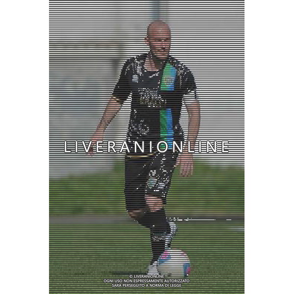 Busto Arsizio (VA) 13-04-2014 Stadio Carlo Speroni Campionato Lega PRO Prima Divisione girone A - 28Â° giornata Pro Patria - FeralpiSalo\' nella foto Omar Leonarduzzi (FeralpiSalo\') foto Roberto Garavaglia - ag. Aldo Liverani sas