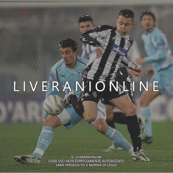 Lazio - Partizan coppa uefa 25/11/2004 nella foto massimo oddo e ilic ph aldo liverani