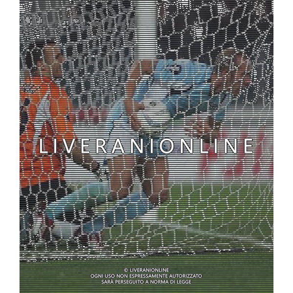 Lazio - Partizan coppa uefa 25/11/2004 nella foto esultanza di paolo di canio ph aldo liverani