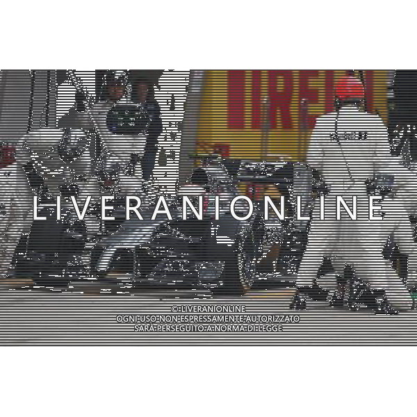 Kevin Magnussen (DEN) McLaren MP4-29 makes a pit stop. 20.04.2014. Formula 1 World Championship, Rd 4, Chinese Grand Prix, Shanghai, China, Race Day. - www.xpbimages.com, EMail: requests@xpbimages.com - copy of publication required for printed pictures. Every used picture is fee-liable. © Copyright: Batchelor / XPB Images /Ag. Aldo Liverani s.a.s.-Only Italy-Editorial Use Only