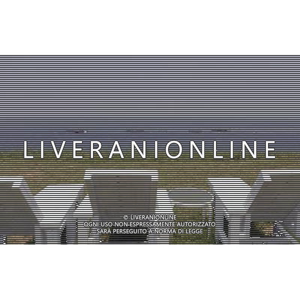 (140422) -- PINGTUNG, April 22, 2014 () -- Photo taken on April 21, 2014 shows the seashore of Liouciou Township in Pingtung County, southeast China\'s Taiwan. Liouciou township, which locates 8-9 nautical miles away from the Taiwan Island, has an area of 6.8 square meters. (/Huang Xiaoyong) (lfj) ©photoshot/AGENZIA ALDO LIVERANI SAS - ITALY ONLY - Vedute della citta\' portuale di Liouciou, a sud est della Cina a 8-9 miglia nautiche dall\'isola di Taiwan, ha una superficie di 6,8 metri quadrati 22 aprile 2014