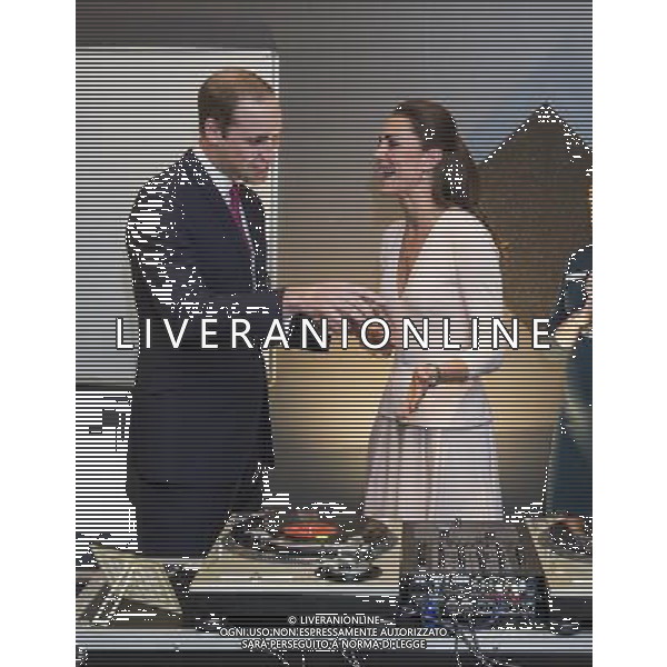 THE DUCHESS AND THE DUKE TRY THEIR HANDS A SCRATCHING A RECORD when The Duke and Duchess of Cambridge visited The Northern Sound System Otherwise known as the NSS,this is a youth focused community music centre. The NSS introduces a unique concept to the people of the northern suburbs; combining a 300 person purposed built venue, live recording facility, rehearsal space and music and digital training all in the one place. www.northernsoundsystem.com ©PHOTOSHOT/AGENZIA ALDO LIVERANI SAS - ITALY ONLY - EDITORIAL USE ONLY - REALI INGLESI: Il Principe William e la moglie Kate durante la loro visita nel South Australia