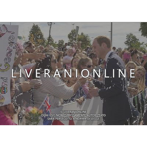 THE DUKE AND DUCHESS MEET THE CROWDS OUTSIDE THE CIVIC CENTRE A The Duke and Duchess of Cambridge visited The Northern Sound System Otherwise known as the NSS,this is a youth focused community music centre. The NSS introduces a unique concept to the people of the northern suburbs; combining a 300 person purposed built venue, live recording facility, rehearsal space and music and digital training all in the one place. www.northernsoundsystem.com ©PHOTOSHOT/AGENZIA ALDO LIVERANI SAS - ITALY ONLY - EDITORIAL USE ONLY - REALI INGLESI: Il Principe William e la moglie Kate durante la loro visita nel South Australia