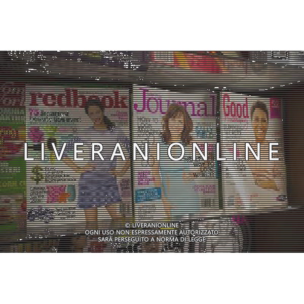 Copies of Ladies\' Home Journal are seen on a newsstand with other women\'s magazines in New York on Friday, April 25, 2014. Meredith Corp., the publisher of the magazine announced that after 131 the magazine will cease monthly publication and July will be its last subscription issue. LHJ, part of the \'seven sisters\' of women\'s lifestyle periodicals suffered from falling advertising pages as advertisers put their money into competing media such as the internet and other similar magazines. In addition, subscriptions dropped as younger women sought out other media. The magazine will continue as a website and plans are to have quarterly newsstand only special issues. ©PHOTOSHOT/AGENZIA ALDO LIVERANI SAS - ITALY ONLY - EDITORIAL USE ONLY - Vedute della citta\' di New York - Vita quotidiana