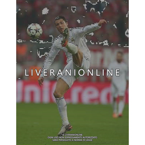 firo : 29.04.2014 Fu§ball,Fussball, UEFA Champions League, CL, Halbfinale , RŸckspiel, FC Bayern MŸnchen - Real Madrid Cristiano Ronaldo, Real $worldrightsEs gelten unsere AGB, einsehbar auf www.firosportphoto.de ¤ONLY FOR USE IN G E R M A N Y !!!!! Photo : BPI, copyright by firo sportphoto: Coesfelder Str.207 48249 DŸlmeTel.:02594 9916004 www.firosportphoto.de mail@firosportphoto.de (V o l k s b a n k B o c h u m - W i t t e n ) BLZ.: 430 601 29 Kt. Nr.: 341 117 100 Tel.:02594 9916004 AG ALDO LIVERANI SAS ONLY ITALY