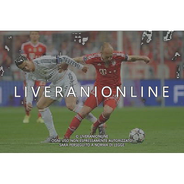 UEFA Champions League semi-final second leg match between FC Bayern Munich and Real Madrid at Allianz Arena on April 29, 2014 in Munich, Bavaria, Germany. 29.04.2014, Allianz Arena, Muenchen, GER, UEFA CL, FC Bayern Muenchen vs Real Madrid, Halbfinale, Ruckspiel, im Bild vl. Cristiano Ronaldo (Real Madrid) im Zweikampf mit Arjen Robben (FC Bayern Muenchen) // during the UEFA Champions League Round of 4, 2nd Leg Match between FC Bayern Munich vs Real Madrid at the Allianz Arena in Muenchen, Germany on 2014/04/29. EXPA Pictures © 2014, PhotoCredit: EXPA/ Eibner-Pressefoto/ Stuetzle *****ATTENTION - OUT of GER***** ©PHOTOHSOT/AGENZIA ALDO LIVERANI SAS - ITALY ONLY - BAYERN MONACO - REAL MADRID SEMIFINALE DI RITORNO CHAMPIONS LEAGUE