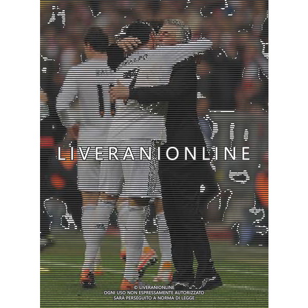 firo Fu§ball,Fussball, 29.04.2014 Uefa Champions League, Saison 2013/2014 Halbfinale - RŸckspiel, FC Bayern MŸnchen, Muenchen, FCB - Real Madrid CF, 0 : 4, Jubel, jubeln, Gestik, Cristiano Ronaldo, CR7, Real Madrid, mit, Trainer, Real Madrid, Carlo Ancelotti, $worldrightsEs gelten unsere AGB, einsehbar auf www.firosportphoto.de copyright by firo sportphoto: Coesfelder Str.207 48249 DŸlmen www.firosportphoto.de mail@firosportphoto.de (V o l k s b a n k B o c h u m - W i t t e n ) BLZ.: 430 601 29 Kt. Nr.: 341 117 100 Tel:Ê 02594 - 9916004 Fax:Ê02594 - 9916005 AG ALDO LIVERANI SAS ONLY ITALY