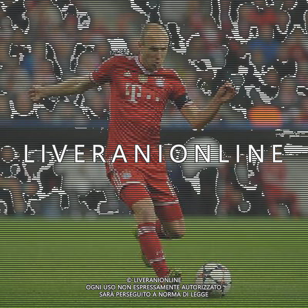 29.04.2014, Allianz Arena, Muenchen, GER, UEFA CL, FC Bayern Muenchen vs Real Madrid, Halbfinale, Ruckspiel, im Bild Arjen Robben (FC Bayern Muenchen) // during the UEFA Champions League Round of 4, 2nd Leg Match between FC Bayern Munich vs Real Madrid at the Allianz Arena in Muenchen, Germany on 2014/04/30. EXPA Pictures © 2014, PhotoCredit: EXPA/ Eibner-Pressefoto/ Stuetzle *****ATTENTION - OUT of GER***** ©PHOTOSHOT/AGENZIA ALDO LIVERANI SAS - ITALY ONLY - EDITORIAL USE ONLY - BAYERN MONACO - REAL MADRID SEMIFINALE DI RITORNO CHAMPIONS LEAGUE