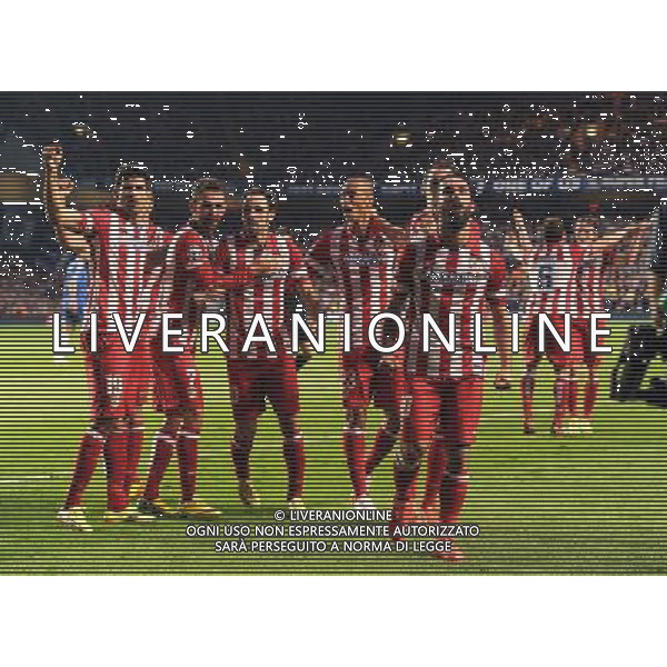 Athletico Madrid\'s celebrate their equalising goal in their 3-1 win against Chelsea, in the Semi Final second leg held at Stamford Bridge, London on Wednesday April 30, 2014. AG ALDO LIVERANI SAS ONLY ITALY