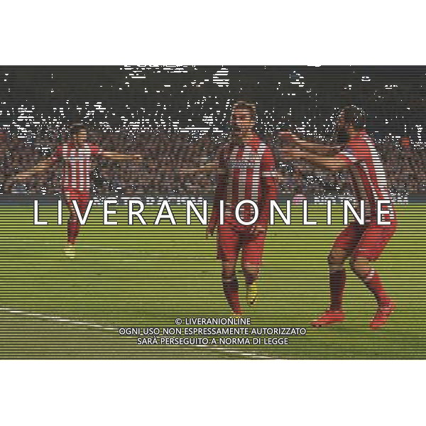  Athletico Madrid\'s celebrate their equalising goal in their 3-1 win against Chelsea, in the Semi Final second leg held at Stamford Bridge, London on Wednesday April 30, 2014. AG ALDO LIVERANI SAS ONLY ITALY
