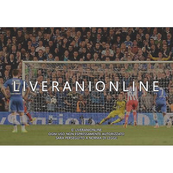 Diego Costa scores a penalty as Atletico Madrid win 3-1 against Chelsea in the Semi Final second leg, held at Stamford Bridge, London on Wednesday April 30, 2014. AG ALDO LIVERANI SAS ONLY ITALY
