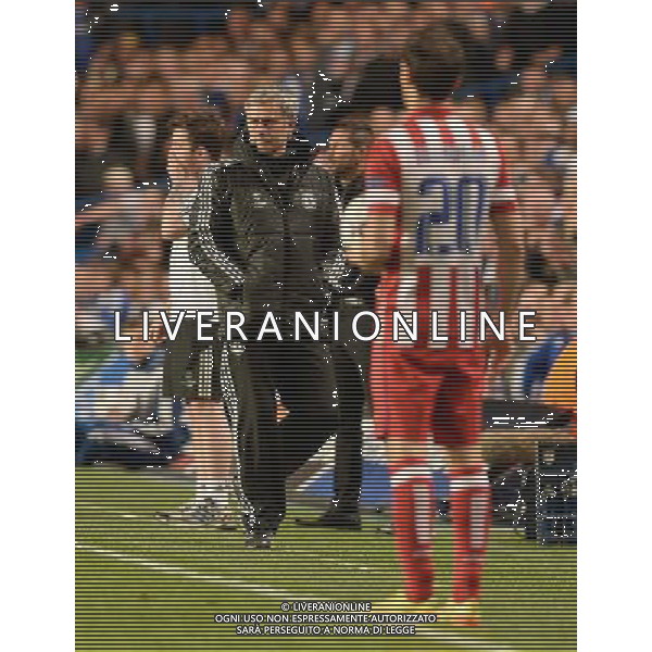  Jose Mourinho and Diego Simone on the touchline as Atletico Madrid win 3-1 against Chelsea in the Semi Final second leg, held at Stamford Bridge, London on Wednesday April 30, 2014. AG ALDO LIVERANI SAS ONLY ITALY