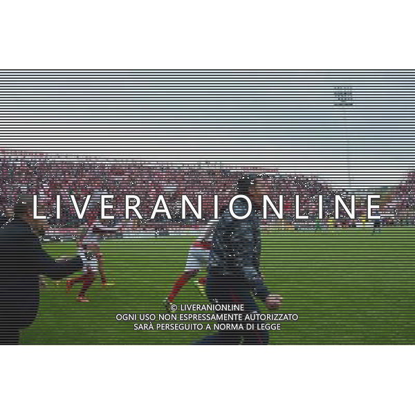 PERUGIA FROSINONE LEGA PRO 04-05-2014 NELLA FOTO ANDREA CAMPLONE ESULTA A FINE GARA PER LA PROMOZIONE DEL PERUIGIA IN SERIE B FOTO SETTONCE-AG ALDO LIVERANI SAS