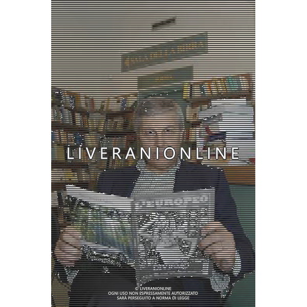 MILANO 30/6/2003 LIBRERIA RIZZOLI PRESENTAZIONE NUOVO NUMERO DELL EUROPEO SU DIVISMO I SIMBOLI IMMORTALI FOTO ERMES BELTRAMI\AG ALDO LIVERANI NELLA FOTO ALDO GRASSO