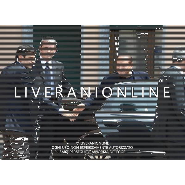 L\'uscita dell\'ex premier Silvio Berlusconi, nel primo giorno ai servizi sociali nella clinica per anziani Sacra Famiglia a Cesano Boscone -Milano 09 maggio 2014 ©Gazzaniga/AGENZIA ALDO LIVERANI SAS
