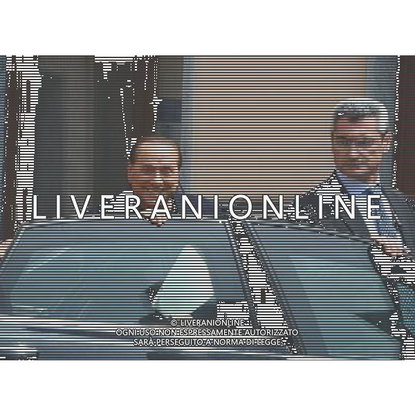 L\'uscita dell\'ex premier Silvio Berlusconi, nel primo giorno ai servizi sociali nella clinica per anziani Sacra Famiglia a Cesano Boscone -Milano 09 maggio 2014 ©Gazzaniga/AGENZIA ALDO LIVERANI SAS