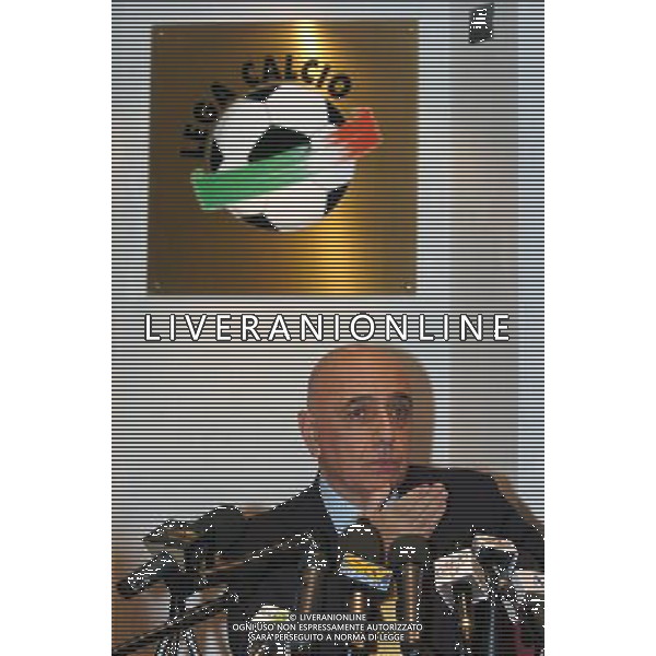 MILANO 29/11/04 ASSEMBLEA DI LEGA PER L\'ELEZIONE DEL PRESIDENTE NELLA FOTO GALLIANI ADRIANO PH GIGI ARCAINI/AG.ALDO LIVERANI