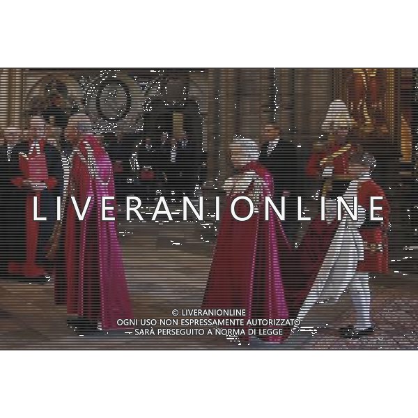Britain\'s Queen Elizabeth II (2nd R) and Prince Charles, Prince of Wales (2nd L), arrive at Westminster Abbey to attend the Order of the Bath Service in London on May 9, 2014. The Order of the Bath is comprised largely of people with distinguished military careers. The Order dates back to 1725 and uses Henry VII\'s Chapel in Westminster Abbey as its Chapel. The Queen is Sovereign Head of the Order of the Bath and Prince Charles is its Great Master. ©photoshot/AGENZIA ALDO LIVERANI SAS - ITALY ONLY - REALI INGLESI: La regina Elisabetta II al raduno dei Cavalieri dell\'Ordine del Bagno all\'Abbazia di Westminster a Londra inghilterra 9 maggio 2014.