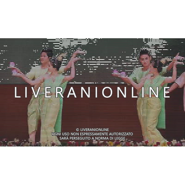 (140510) -- NAY PYI TAW, May 10, 2014 () -- Artists perform during the 24th ASEAN Summit welcome dinner at the Myanmar International Convention Center in Nay Pyi Taw, Myanmar, May 10, 2014. (/Li Peng) (cy) ©PHOTOSHOT/AGENZIA ALDO LIVERANI SAS - ITALY ONLY - EDITORIAL USE ONLY