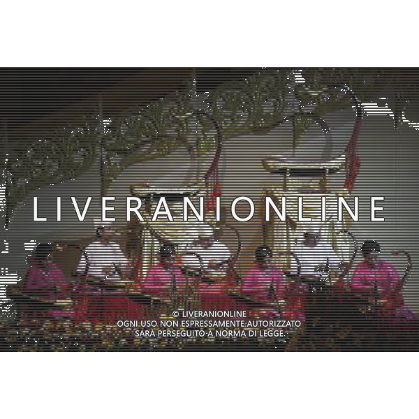 (140510) -- NAY PYI TAW, May 10, 2014 () -- Artists perform during the 24th ASEAN Summit welcome dinner at the Myanmar International Convention Center in Nay Pyi Taw, Myanmar, May 10, 2014. (/U Aung) (lmz) ©PHOTOSHOT/AGENZIA ALDO LIVERANI SAS - ITALY ONLY - EDITORIAL USE ONLY