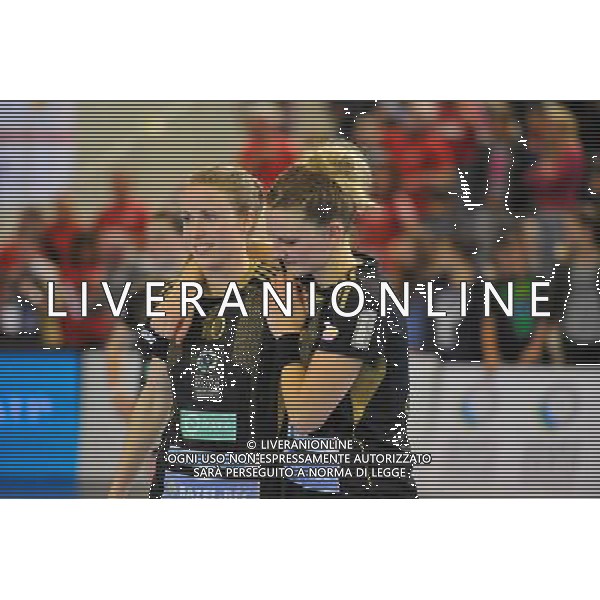 Charlotte Mordal / Karolina Gardoni - 11.05.2014 - Issy Paris Hand / H65 Hoor - Finale de la Coupe d\'Europe retour feminine 2014 Photo : Aurelien Meunier / Icon Sport AG ALDO LIVERANI SAS ONLY ITALY AG ALDO LIVERANI SAS ONLY ITALY