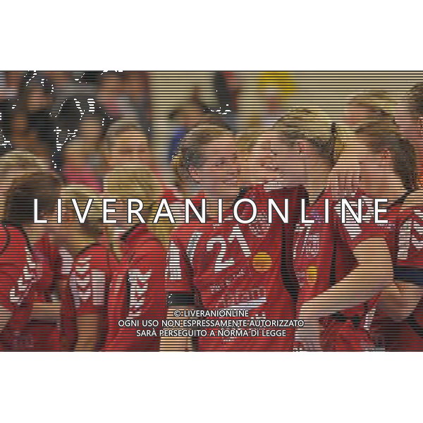 Jennie Linnell / Jasmina Djapanovic - 11.05.2014 - Issy Paris Hand / H65 Hoor - Finale de la Coupe d\'Europe retour feminine 2014 Photo : Aurelien Meunier / Icon Sport AG ALDO LIVERANI SAS ONLY ITALY AG ALDO LIVERANI SAS ONLY ITALY