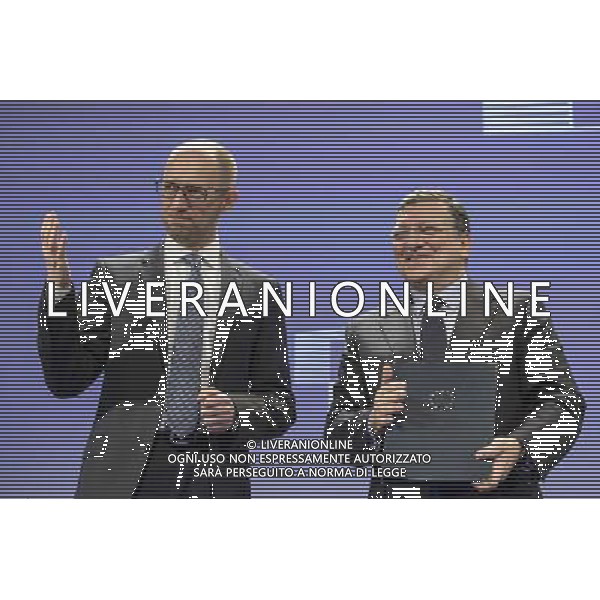 President Jose Manuel Barroso (R) and Ukrainian Prime Minister Arseniy Yatsenyuk are seen during the signarture ceremony of financing program for Ukraine at the end of EU commission / Urkraine meeting at the EU council headquarters in Brussels, Belgium on 13.05.2014 Yatsenyuk and his government hold talks with the European Commission to examine further support (€355 million included in \'state building contract\') from the 28-nation bloc. by Wiktor Dabkowski AG ALDO LIVERANI SAS ONLY ITALY