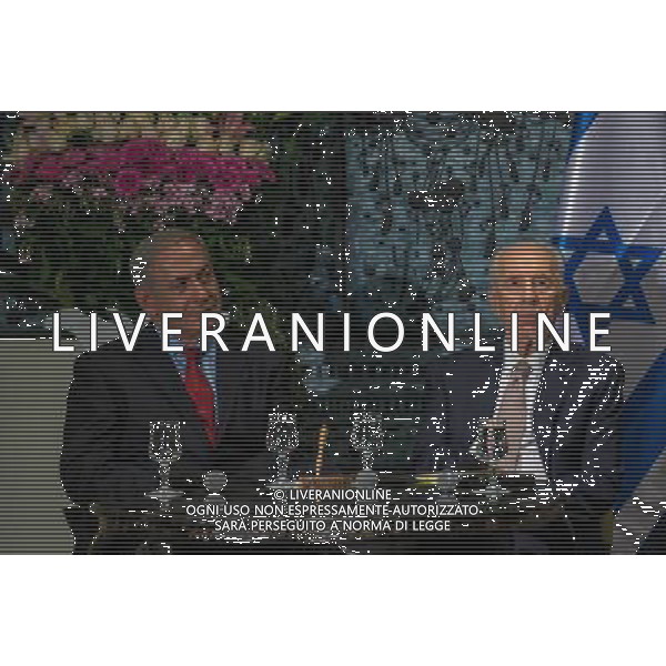 (140513) -- JERUSALEM, May 13, 2014 () -- File photo taken on Nov. 13, 2013 shows Israeli President Shimon Peres (R) and Prime Minister Benjamin Netanyahu attending the inauguration of Governor of the Bank of Israel Karnit Flug in Jerusalem. Shimon Peres has blasted Benjamin Netanyahu for trying to curb the powers of the presidency, the Jerusalem Post reported on Monday. (/Li Rui) AG ALDO LIVERANI SAS ONLY ITALY