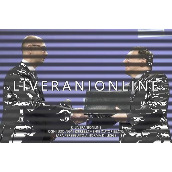 President Jose Manuel Barroso (R) and Ukrainian Prime Minister Arseniy Yatsenyuk are seen during the signarture ceremony of financing program for Ukraine at the end of EU commission / Urkraine meeting at the EU council headquarters in Brussels, Belgium on 13.05.2014 Yatsenyuk and his government hold talks with the European Commission to examine further support (€355 million included in \'state building contract\') from the 28-nation bloc. by Wiktor Dabkowski AG ALDO LIVERANI SAS ONLY ITALY