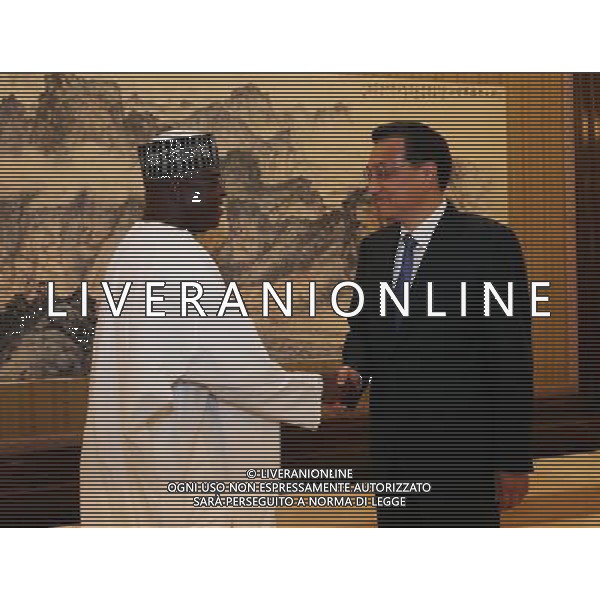 (140513) -- BEIJING, May 13, 2014 () -- Chinese Premier Li Keqiang (R) meets with visiting Nigerian Senate President David Mark in Beijing, capital of China, May 13, 2014. (/Liu Weibing) (zgp) AG ALDO LIVERANI SAS ONLY ITALY
