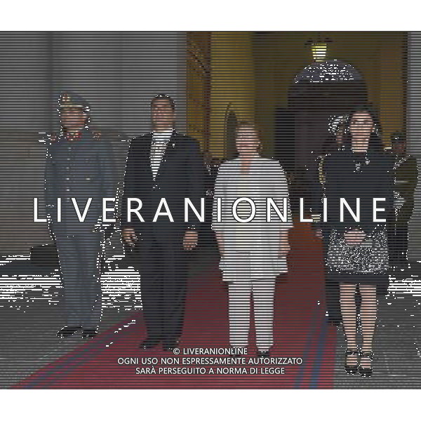 (140514) -- SANTIAGO, May 14, 2014 () -- Image provided by Chile\'s Presidency shows Chilean President Michelle Bachelet (2nd R) and Ecuador\'s President Rafael Correa (2nd L) posing in the Moneda Palace in Santiago, capital of Chile, on May 13, 2014. (/Chile\'s Presidency) AG ALDO LIVERANI SAS ONLY ITALY