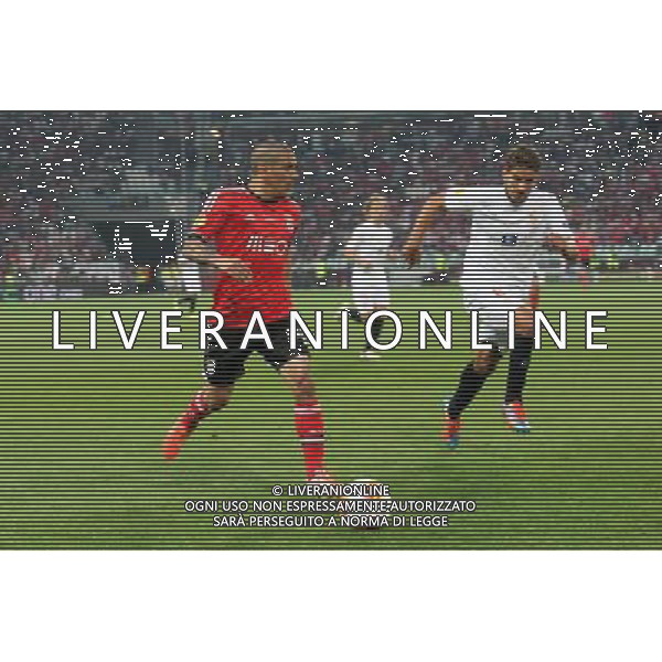 TURYN 14.05.2014 FINALOWY MECZ LIGA EUROPY SEZON 2013/14: SEVILLA FC - BENFICA LIZBONA --- UEFA EUROPA LEAGUE FINAL MATCH IN TURIN: SEVILLA FC - BENFICA LISBON MAXI PEREIRA DANIEL CARRICO FOT. PIOTR KUCZA/NEWSPIX.PL --- Newspix.pl ©NEWSPIX/AGENZIA ALDO LIVERANI SAS - ITALY ONLY - Siviglia - Benfica UEFA Europa League 2013/2014 Finale Torino - 14.05.2014 *** Local Caption *** www.newspix.pl mail us: info@newspix.pl call us: 0048 022 23 22 222 --- Polish Picture Agency by Ringier Axel Springer Poland