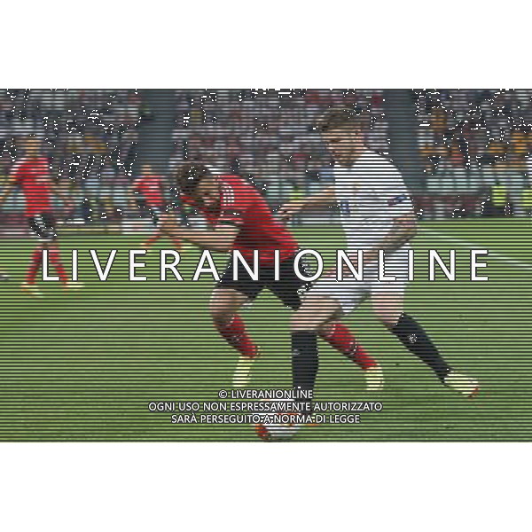 TURYN 14.05.2014 FINALOWY MECZ LIGA EUROPY SEZON 2013/14: SEVILLA FC - BENFICA LIZBONA --- UEFA EUROPA LEAGUE FINAL MATCH IN TURIN: SEVILLA FC - BENFICA LISBON MIRALEM SULEJMANI ALBERTO MORENO FOT. PIOTR KUCZA/NEWSPIX.PL --- Newspix.pl ©NEWSPIX/AGENZIA ALDO LIVERANI SAS - ITALY ONLY - Siviglia - Benfica UEFA Europa League 2013/2014 Finale Torino - 14.05.2014 *** Local Caption *** www.newspix.pl mail us: info@newspix.pl call us: 0048 022 23 22 222 --- Polish Picture Agency by Ringier Axel Springer Poland