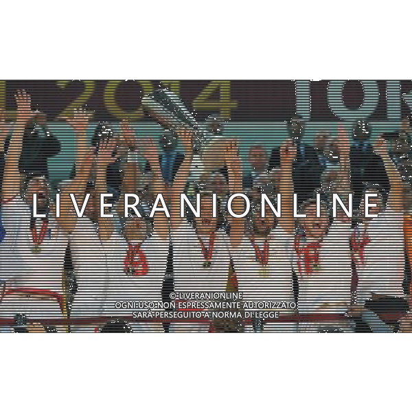 UEFA Europa League 2013/2014 Finale Torino - 14.05.2014 Siviglia-Benfica Nella Foto:rakitic alza la coppa /Ph.Vitez-Ag. Aldo Liverani